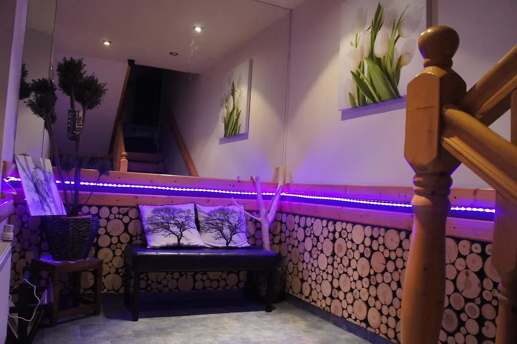 Willa Goral Goralska Osada Domki Apartamenty Pokoje كارباش منزل للإقامة